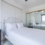 Walking Distance From The Sea. Apartment *