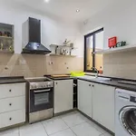 Walking Distance From The Sea. Apartamento
