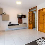 Apartamento Walking Distance From The Sea. *