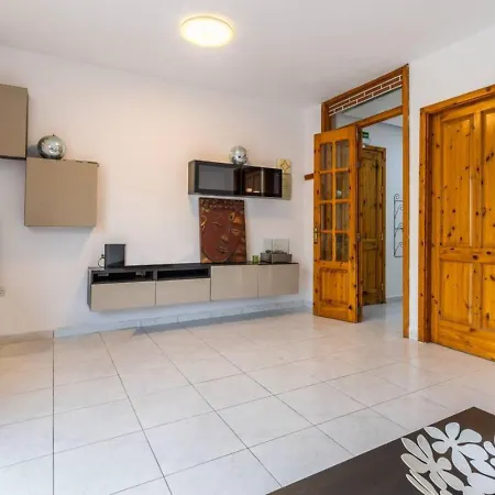 Lejlighed Walking Distance From The Sea. *